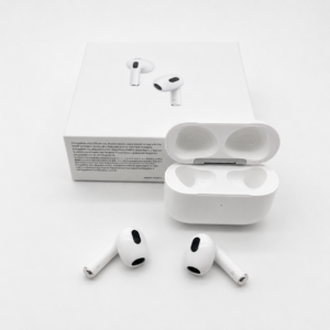 p4.1 Apple AirPods 3