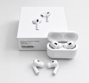 p8.1 Apple AirPods Pro 3 USB-C